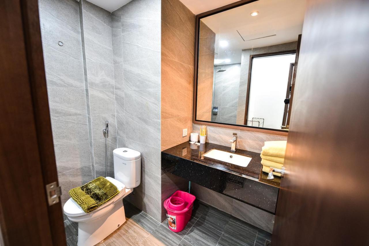 Lovina 17-11 At Harbour Bay Residences Nagoya Bagian luar foto