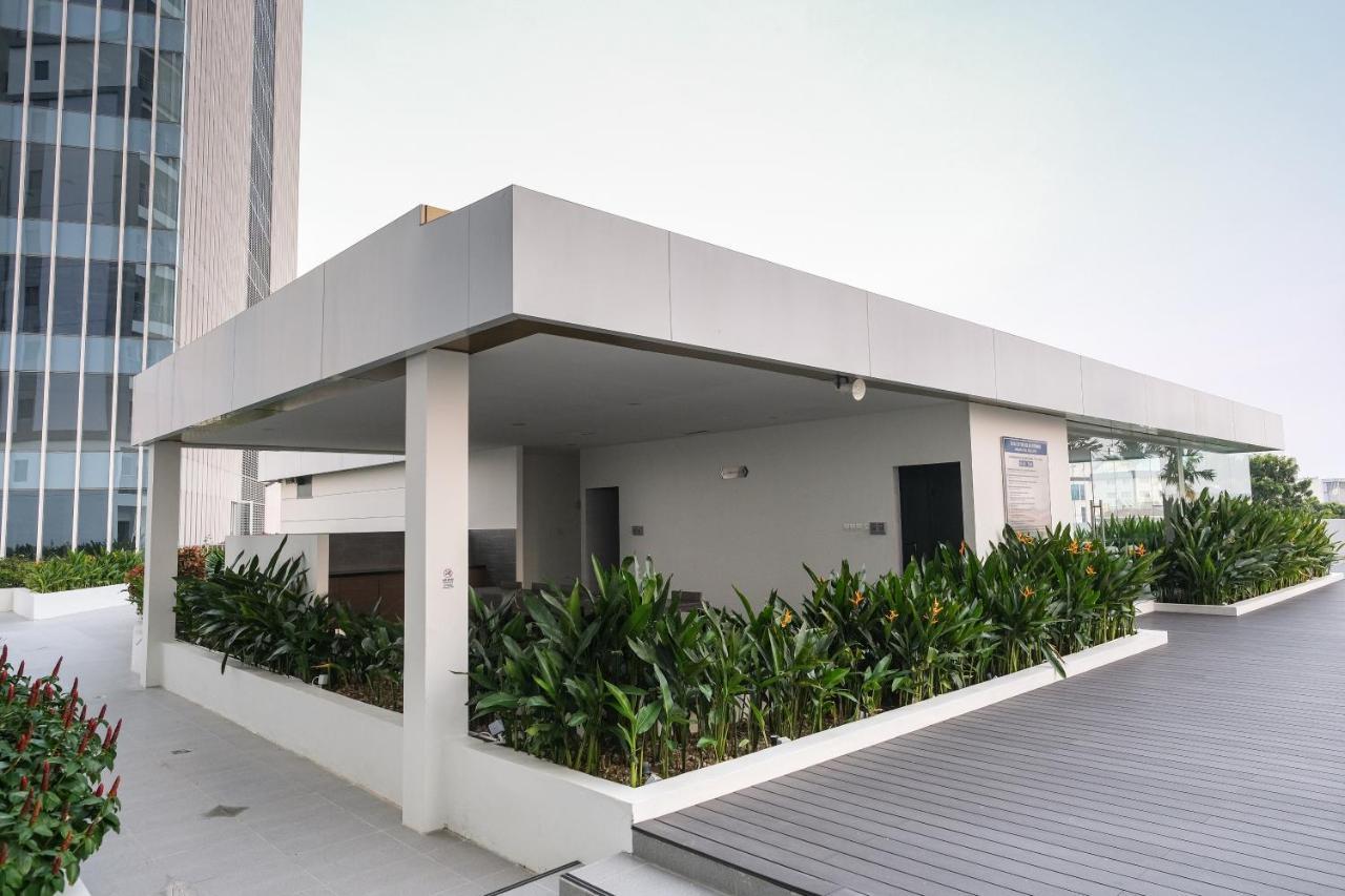 Lovina 17-11 At Harbour Bay Residences Nagoya Bagian luar foto