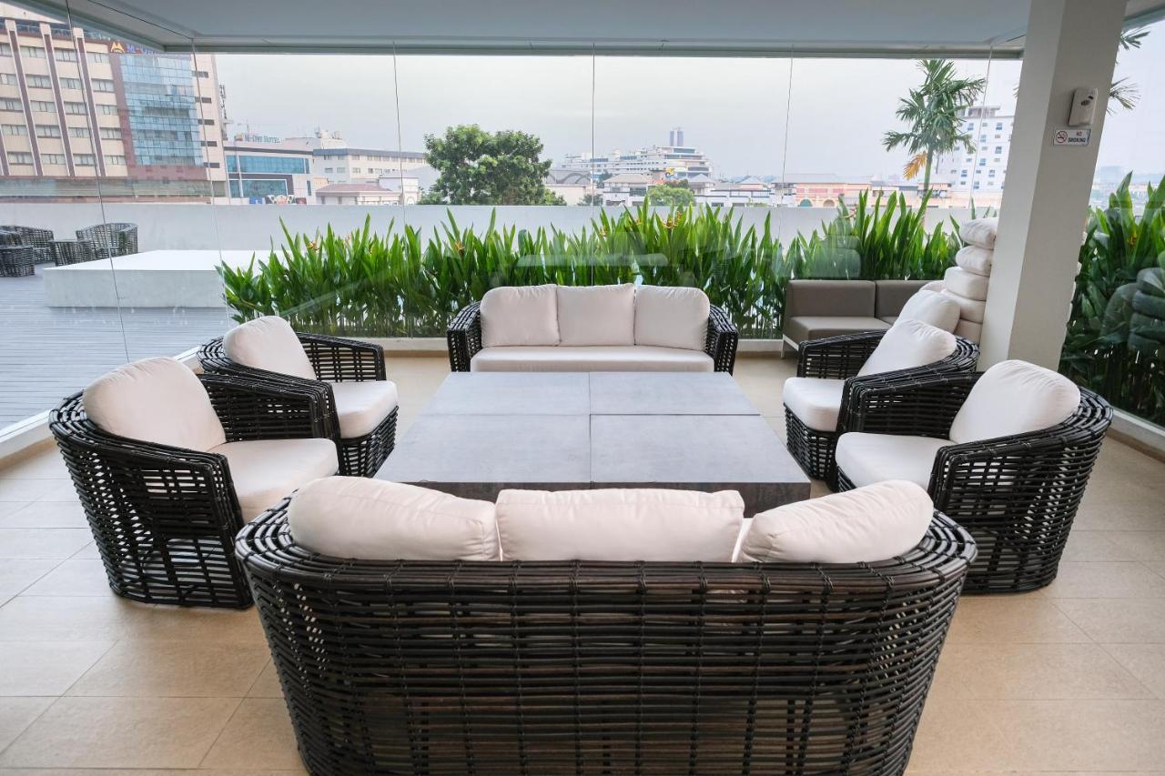 Lovina 17-11 At Harbour Bay Residences Nagoya Bagian luar foto