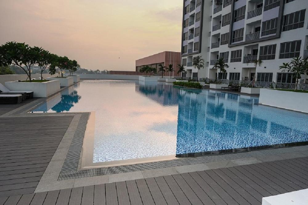 Lovina 17-11 At Harbour Bay Residences Nagoya Bagian luar foto
